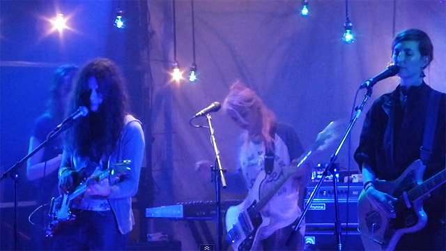 101114_warpaint2