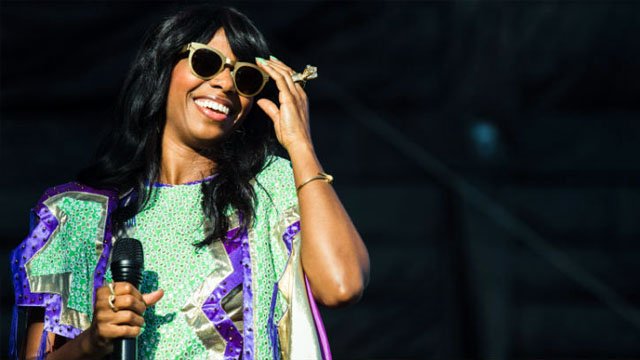 041115_santigold