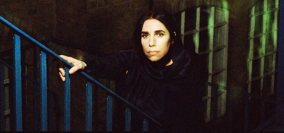 220116_pjharvey_slider