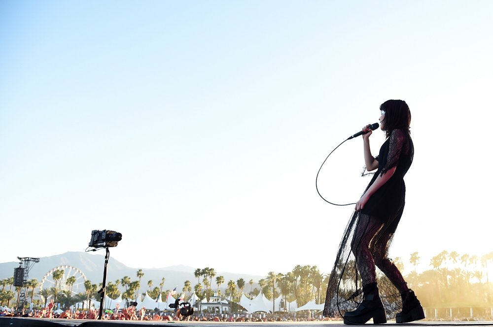 17_chvrches