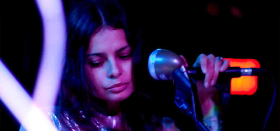 041016_hopesandoval_slider