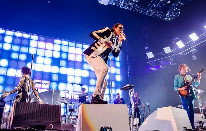 121216_arcadefire2
