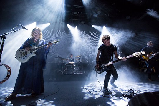 1-Slowdive_BrooklynSteel_5-8-17-AdelaLoconte