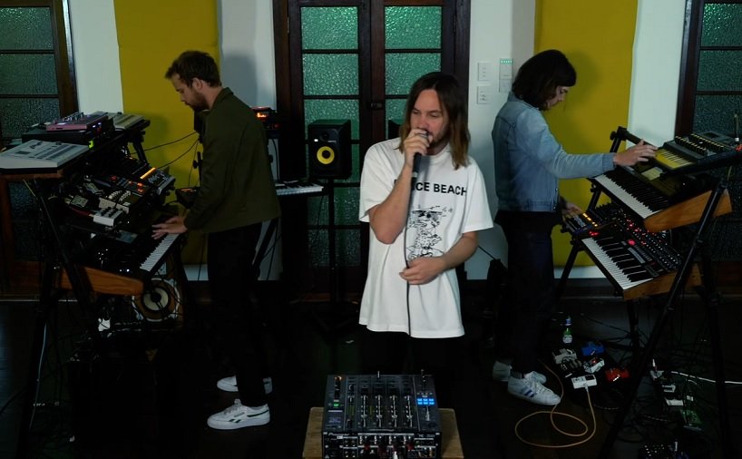 111120_tameimpala2